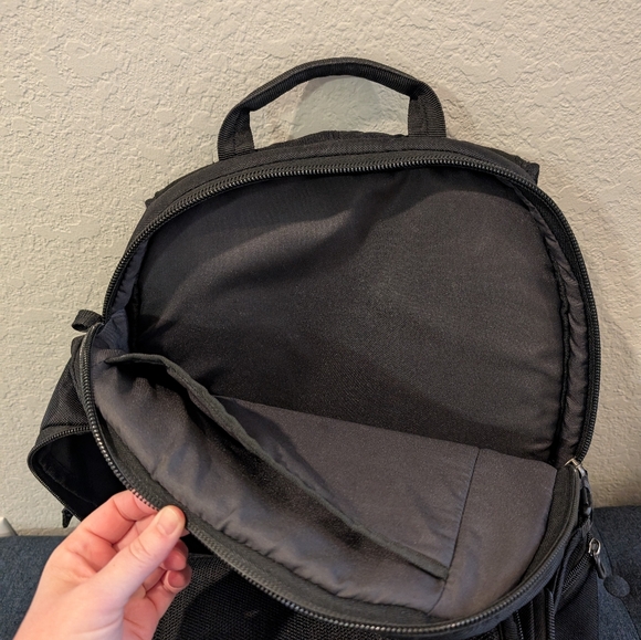 Laptop Backpack - Case Logic Computer Backpack - Picture 5 of 8